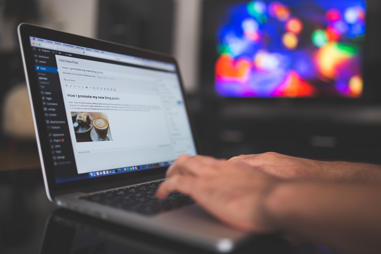 How to Build a Portfolio Without Clients