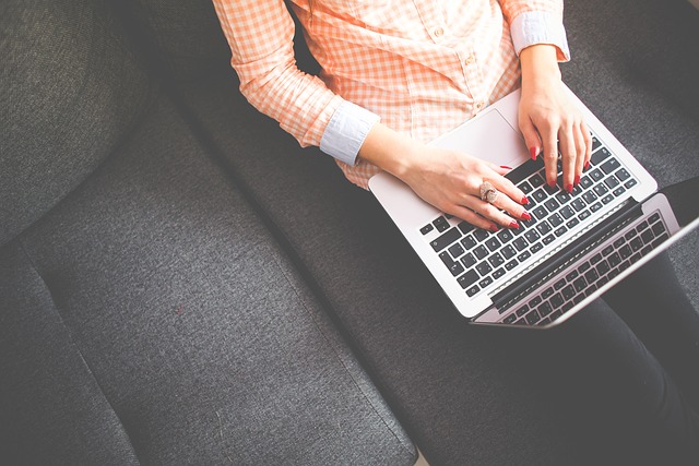 How to Start a Blog in 2025